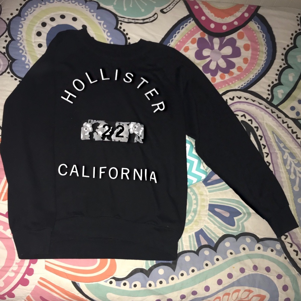 Hollister sweatshirt! (No Hood)